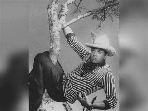 First single 'Gira Gira Gingiraagirey' from Pradeep Advaitham's sports ...