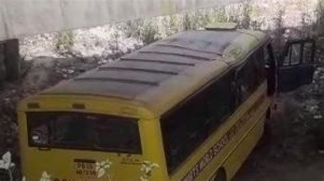 ਜਲੰਧਰ ‘ ਚ ਬੱਚਿਆਂ ਨਾਲ ਭਰੀ ਬੱਸ ਫਲਾਈਓਵਰ ਤੋਂ ਡਿੱਗੀ