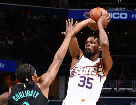 NBA Lakers 的图像结果