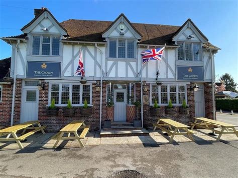 THE CROWN (Cookham) - B&B Reviews, Photos, Rate Comparison - Tripadvisor