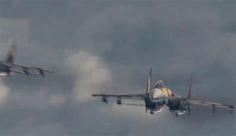 《绝密飞行》苏37战斗机大战六代战机 全程高燃刺激