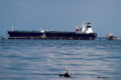 russia venezuela trump oil economy