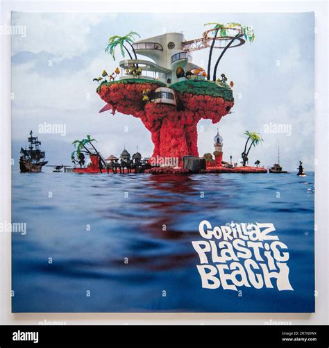 Gorillaz album cover hi-res stock photography and images - Alamy