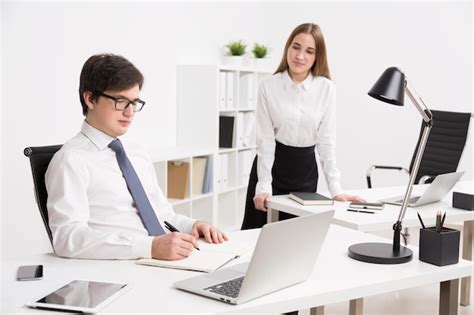 Businessman and Woman 的图像结果