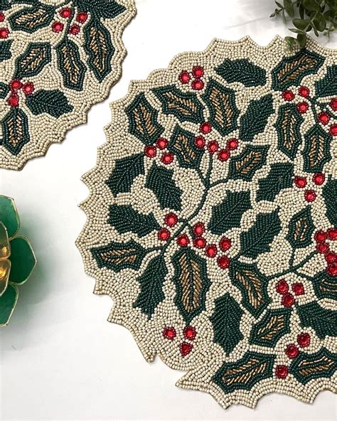 13 of The Best Christmas Table Mats To Spruce Up Your Table - Sleek ...