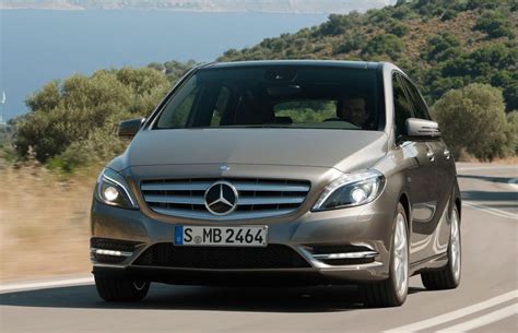 Mercedes B class Minivan / MPV 2011 - 2014 reviews, technical data, prices