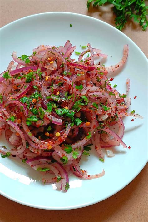 Turkish Sumac Onions Recipe (Sumac-Marinated Red Onions) - Spoons Of Flavor