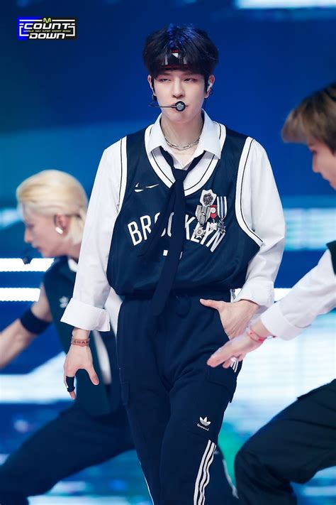 30+ HD Photographs From Stray Children' "MANIAC" Stage That Show The ...