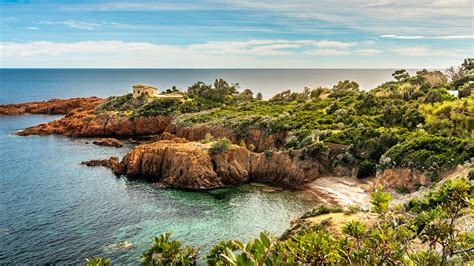 Red rocks coast and sea at the French Riviera in Côte d'Azur near ...