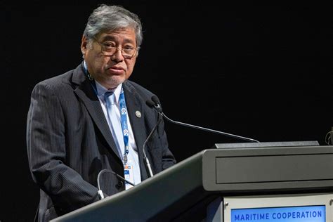 Philippine foreign minister urges neighbors to stand together more strongly in South China Sea ...