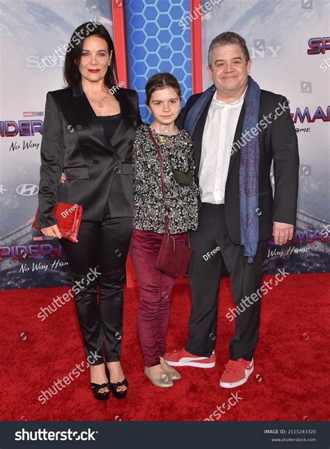 6 Patton Oswalt And Alice Rigney Oswalt Images, Stock Photos & Vectors ...
