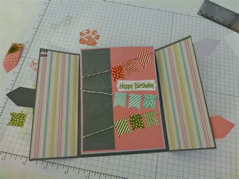 Gatefold Easel Card Tutorial 的图像结果