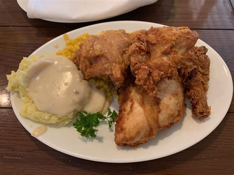 Knott's Chicken Dinner: A 2025 Restaurant Review