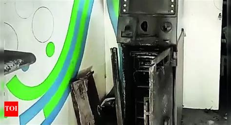 Fire at ATM in Dombivli amid robbery bid, 21L reduced to ash | India ...