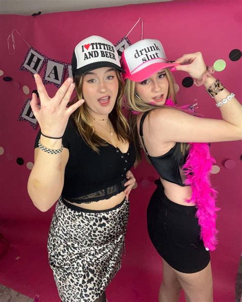 Yellz0 show off big tit in bikini see-through : r/Yellz0