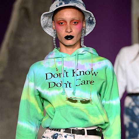 Trying to understand fashion’s sudden, inescapable tie-dye obsession ...