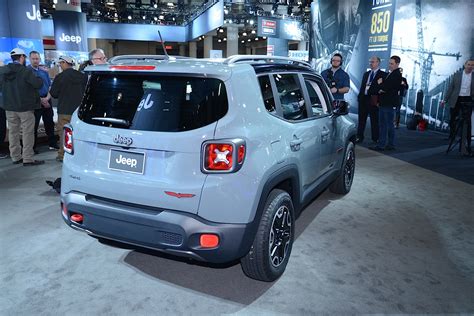 2015 Jeep Renegade Makes North American Premiere in New York [Video] [Live Photos] - autoevolution