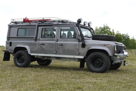 Oturgaçlı Götürgeçler: Land Rover Defender 130 Part-1
