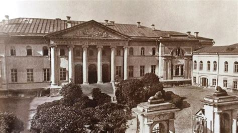 Лазаревский институт в Армянском переулке