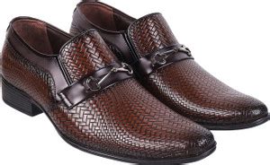 METRO Slip On For Men - Buy METRO Slip On For Men Online at Best Price ...