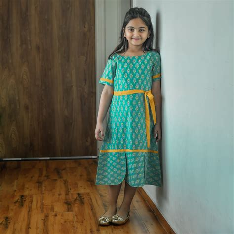 Sea Green Ornate Mom and Daughter Cotton Midi Dresses – Fashiana