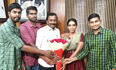 25 candidates from Manidhanaeyam academy shine in UPSC exams