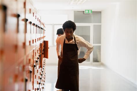 Florida Child Labor Laws: Bill Would Let 14-Year-Olds Work Overnight, End Required Meal Breaks ...