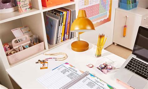 Classroom Desk Setup 的图像结果