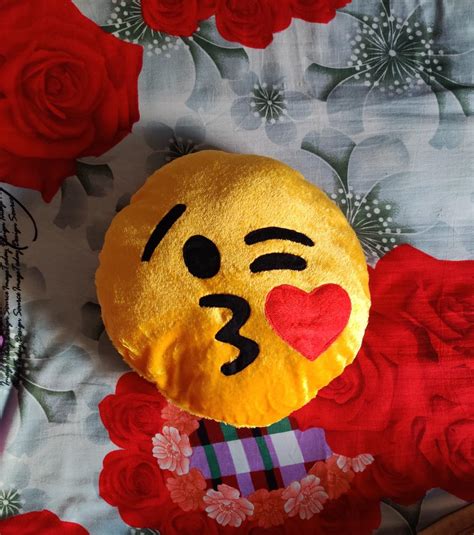 EvZ Smiley Soft Toy (32 Cm, Yellow) : Amazon.in: Toys & Games