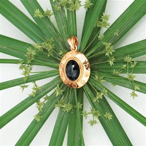 The Divine Star Protection Pendant – THE DIVINE STAR