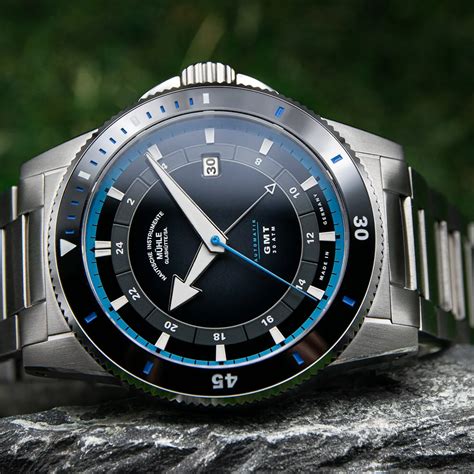 Mühle-Glashütte Sportivo Travel GMT steel - German men’s watch | Define ...