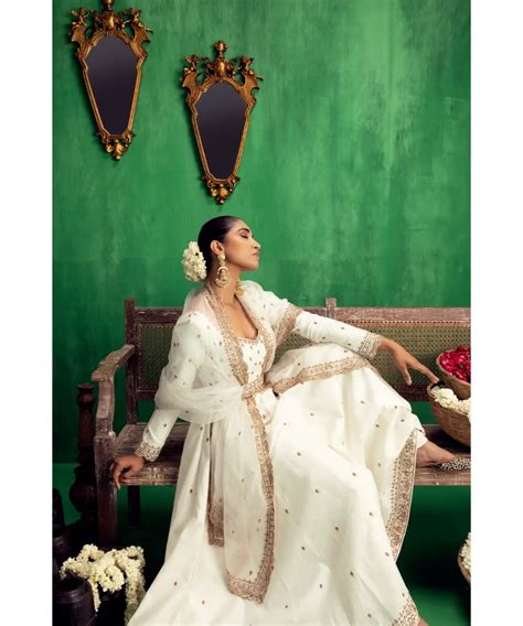JIGAR MALI - Off White Anarkali set – Nikaza Asian Couture