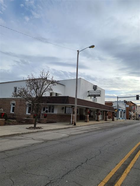 Sheets & Childs Funeral Home, Churubusco Chapel - 206 N Main St ...