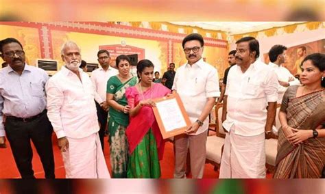 CM Stalin appoints visually challenged woman as 'Othuvar' in temple ...
