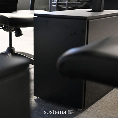 Conference Table Computer 的图像结果