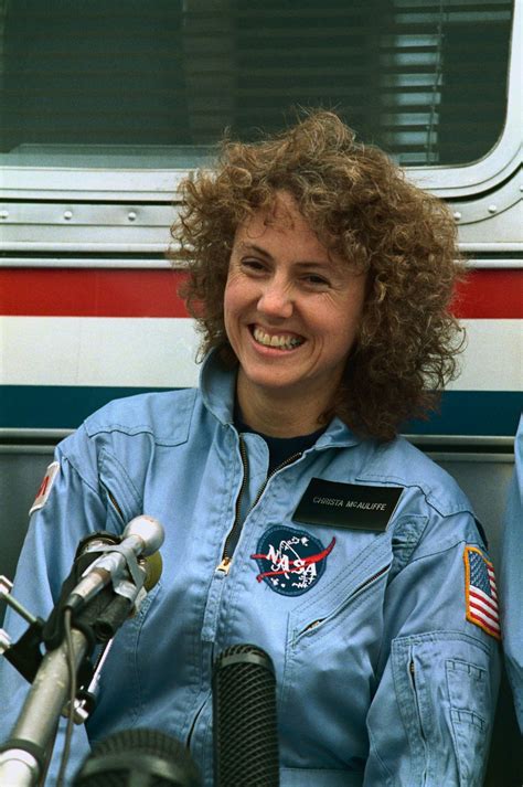 Christa McAuliffe's Life Ended in Tragedy on the 'Challenger' Shuttle ...