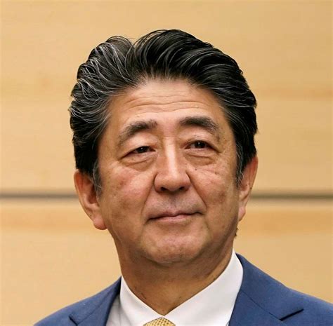 安倍晋三前首相、宮崎マンゴーに舌鼓「もちろんジューシー。さすが日本が誇る最高級品です」 : スポーツ報知