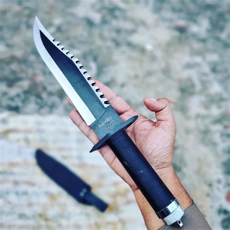 Rambo Knife Vs Crocodile Dundee Knife at Evie Beirne blog