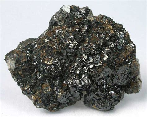 Perovskite solar cells - a true alternative to silicon?