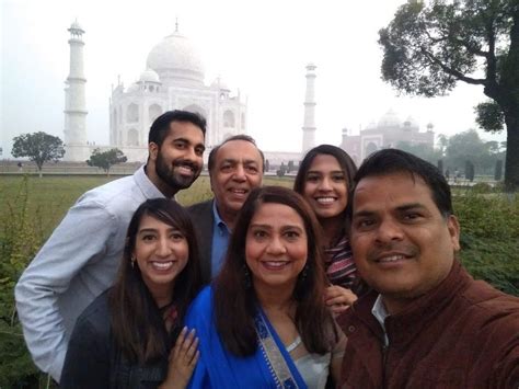 TAJ MAHAL TOUR GUIDE FAMILY GROUP (2025) All You Need to Know BEFORE ...