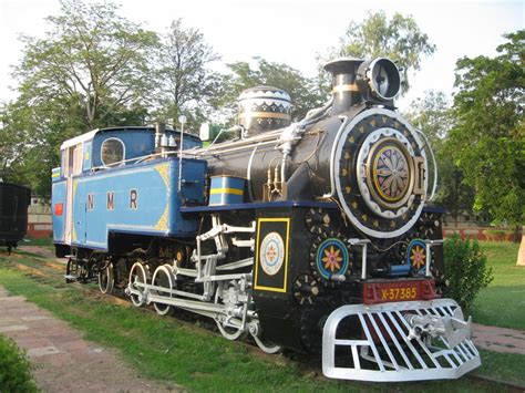 Bilder:Nilgiri Mountain Railway,Bergeisenbahn,Welterbestätte der UNESCO