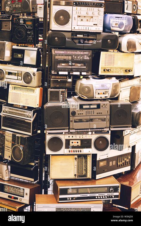 Radio Set 的图像结果