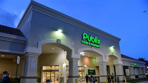 Here's What It's Really Like To Work At Publix