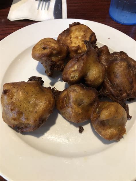 CARRIAGE COURT PIZZA - Updated July 2024 - 51 Photos & 87 Reviews - 211 ...