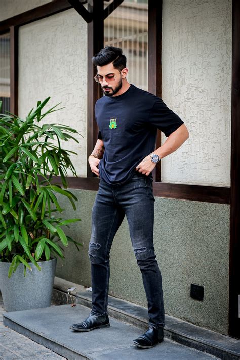 Gritstones Black Oversized Graphic Print Cotton Lycra T-Shirt