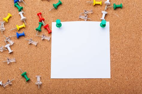 Corkboard pin Photos - Download Free High-Quality Pictures | Freepik