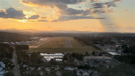 What does a 5000 ft airport look like from a 1000 ft agl altitude and ...