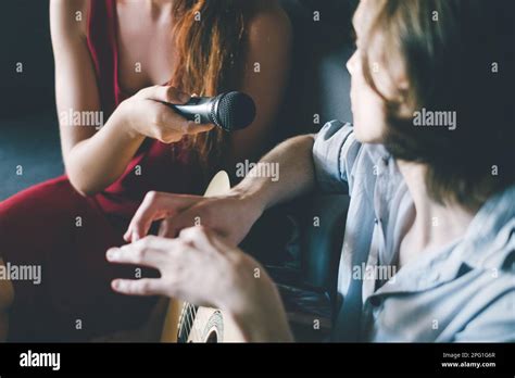 Interview Famous People 的图像结果