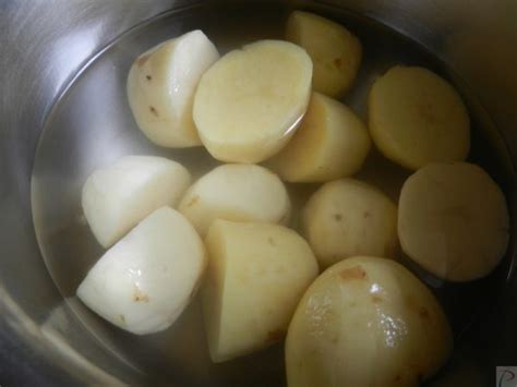 दम आलू बनाने की विधि/ तरीका हिन्दी में Dum Aloo Recipe Vidhi in Hindi ...