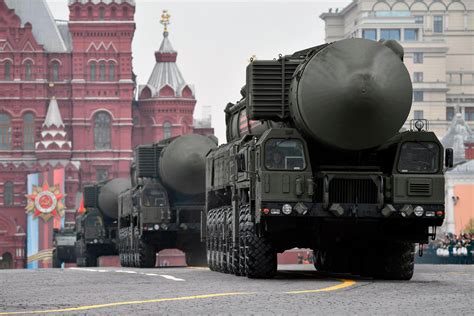 重要设施遭常规打击也要核报复！俄罗斯警告将视任何来袭弹道导弹为核威胁